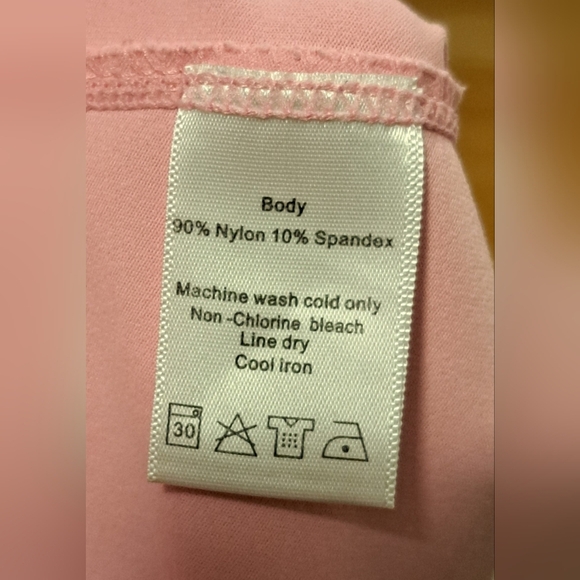 EUC Y2K Alo Yoga Baby Pink Casual Comfy Exercise Gym Hoodie Top SZ M - Picture 7 of 8